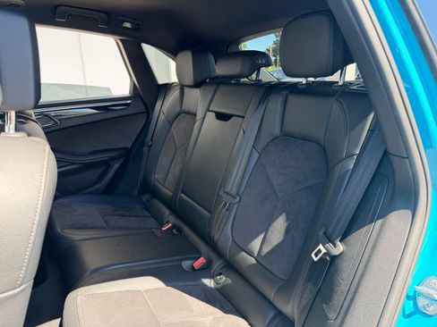 Used 2019 Porsche Macan w/ Premium Package AWD/4WD image 15