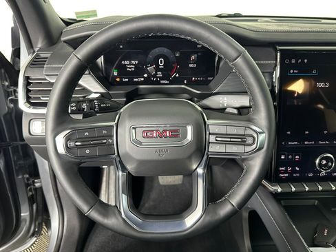 Used 2025 GMC Acadia Elevation w/ LPO, Floor Liner Package AWD/4WD image 12