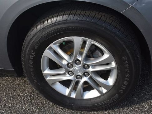 Used 2018 Buick Enclave Essence w/ Trailering Package FWD image 11