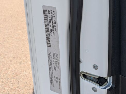 Used 2021 Dodge Charger SXT image 36