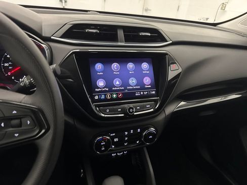 Used 2022 Chevrolet TrailBlazer LT w/ Convenience Package FWD image 16