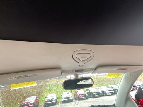 Used 2008 Volkswagen Beetle S image 25