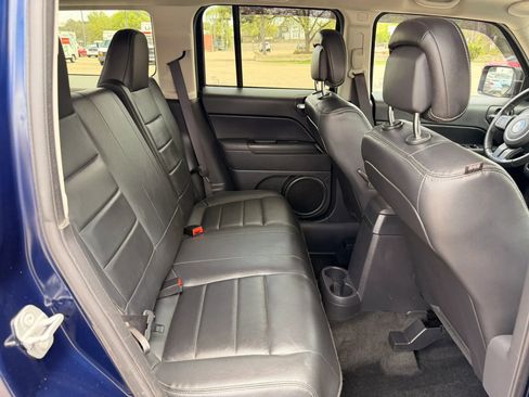 Used 2016 Jeep Patriot High Altitude AWD/4WD image 18