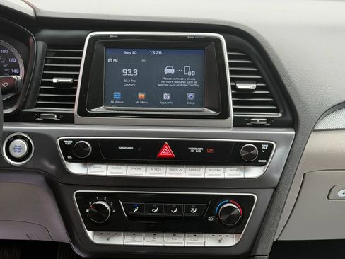Used 2018 Hyundai Sonata SEL FWD image 18