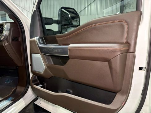 Used 2024 Ford F350 King Ranch AWD/4WD image 16
