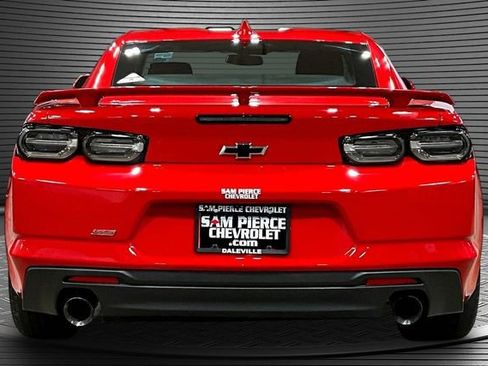 Used 2022 Chevrolet Camaro SS RWD image 5