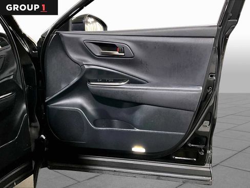 Certified 2025 Toyota Crown Signia AWD/4WD image 23