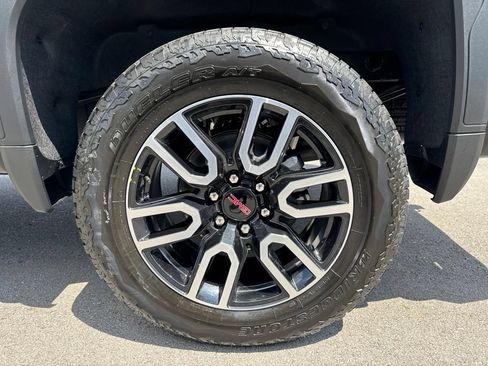 New 2026 GMC Sierra 1500 AT4 w/ AT4 Premium Package AWD/4WD image 31