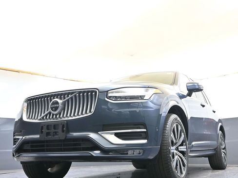 Certified 2024 Volvo XC90 B6 Plus image 28