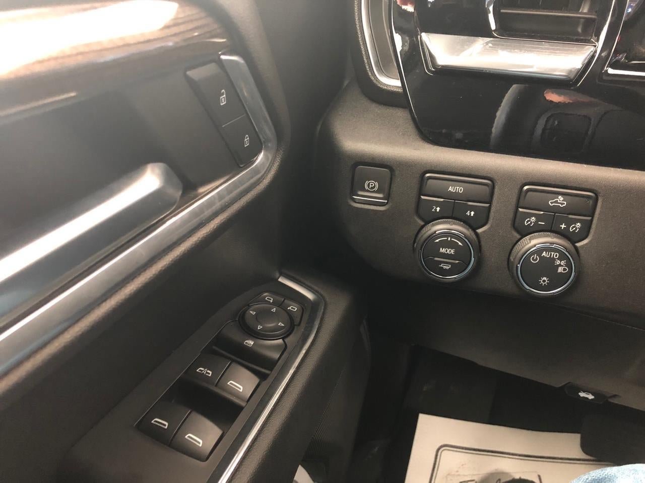 Used 2023 Chevrolet Silverado 1500 LT AWD/4WD image 13