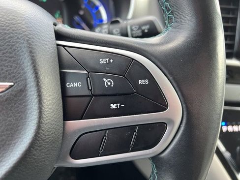 Certified 2018 Chrysler Pacifica Touring-L image 21