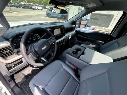 New 2025 Ford F250 XL RWD image 5