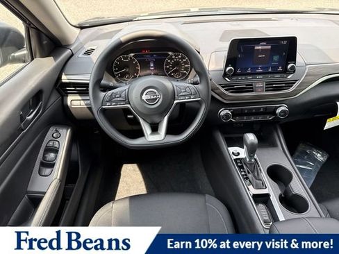 New 2026 Nissan Altima 2.5 SV FWD image 19