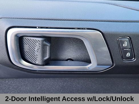 Used 2025 Ford Bronco Big Bend w/ Black Diamond Package image 9