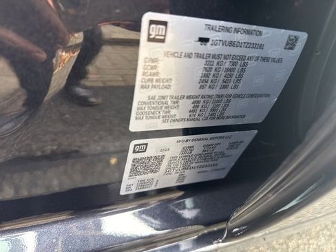 New 2026 GMC Sierra 1500 SLE w/ Preferred Package image 9