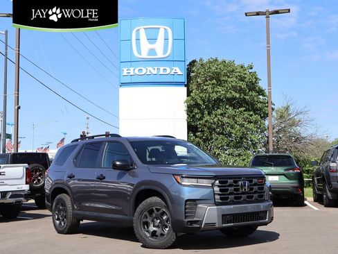 New 2026 Honda Pilot TrailSport image 1