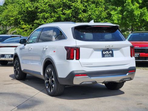 New 2026 Kia Sorento EX FWD image 4