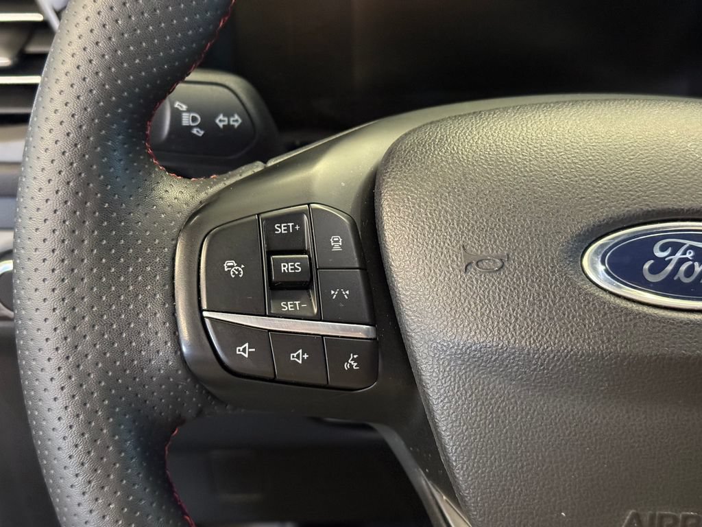 Used 2023 Ford Escape ST-Line w/ Tech Pack #1 AWD/4WD image 11