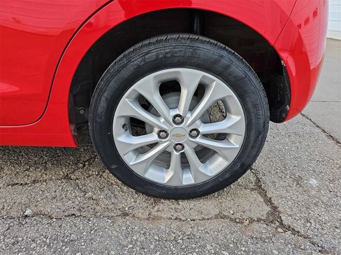 Used 2022 Chevrolet Spark LT image 32