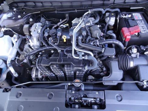 Used 2025 Nissan Altima 2.5 SV FWD image 33