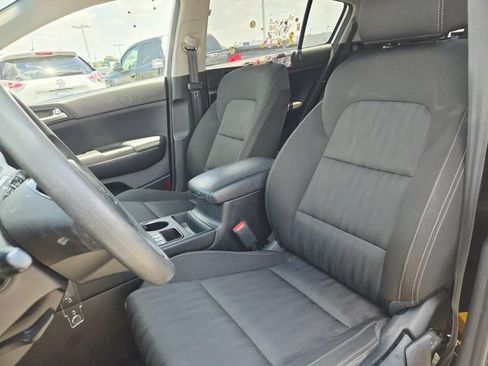 Used 2022 Kia Sportage LX AWD/4WD image 8