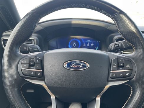 Used 2020 Ford Explorer ST w/ ST Street Pack image 17