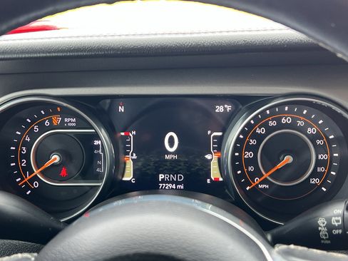 Used 2018 Jeep Wrangler Unlimited Sahara w/ Cold Weather Group image 36