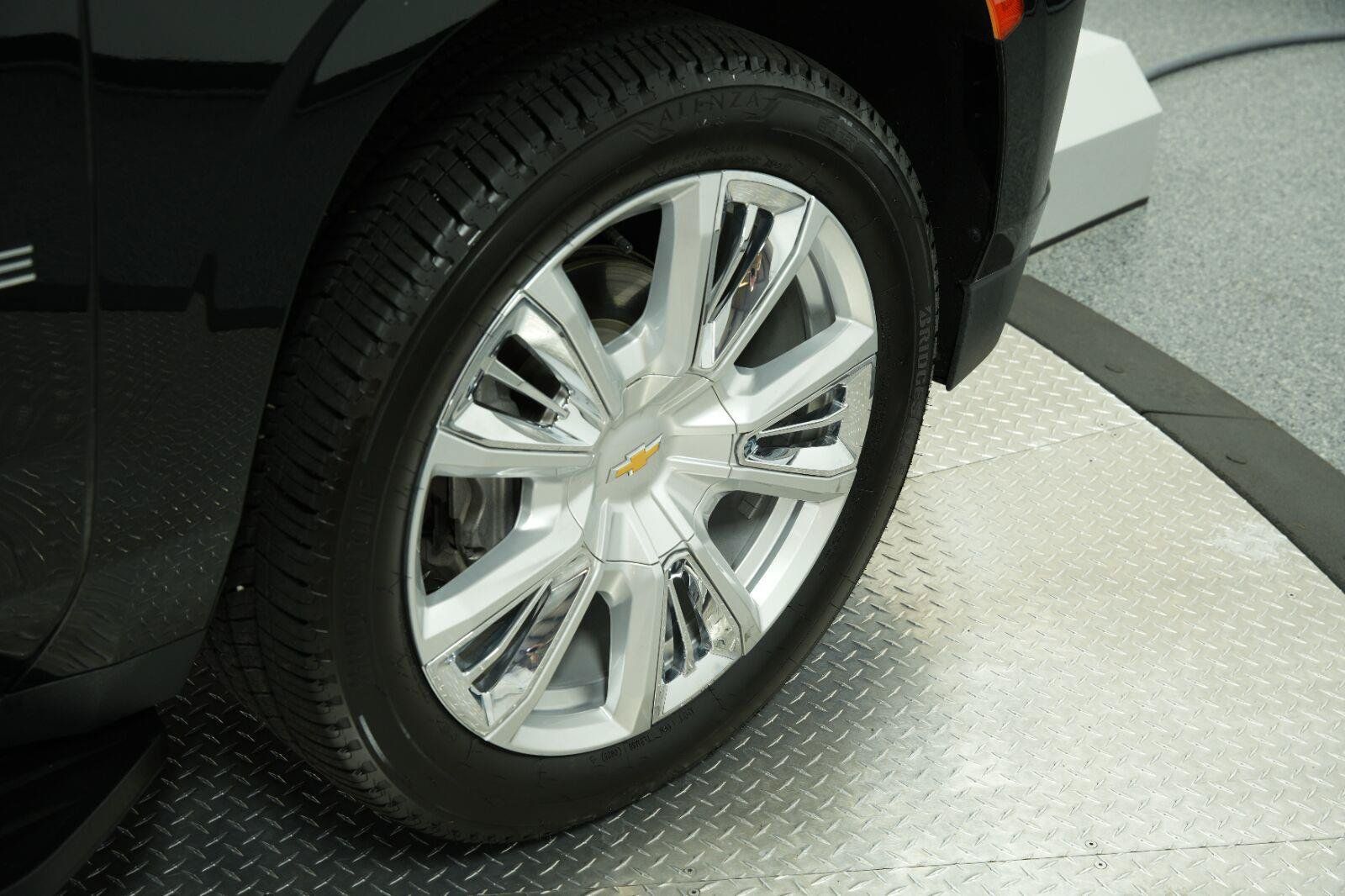 Certified 2023 Chevrolet Tahoe High Country AWD/4WD image 33