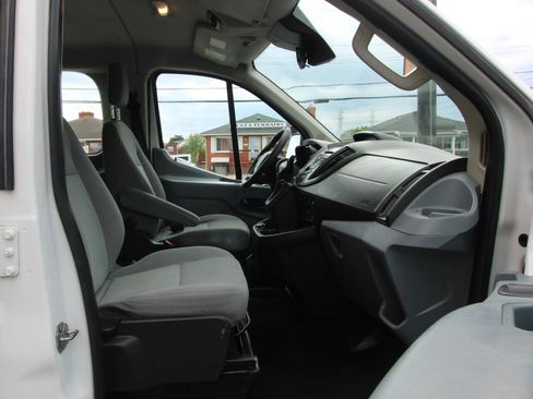 Used 2019 Ford Transit 350 XLT RWD image 10