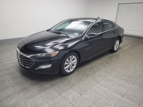 Used 2020 Chevrolet Malibu LT image 2