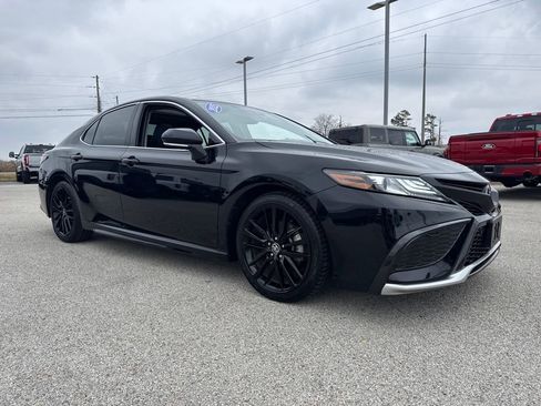 Used 2023 Toyota Camry XSE image 8