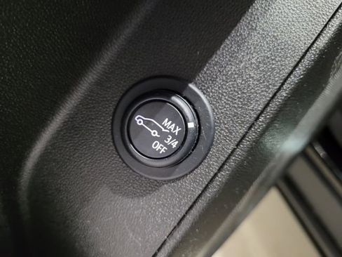 Used 2024 Chevrolet Equinox LT image 52