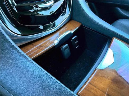 Used 2016 Cadillac Escalade Premium AWD/4WD image 23