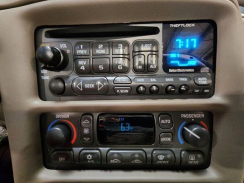 Used 2003 Chevrolet Corvette Coupe w/ Preferred Equipment Group image 17