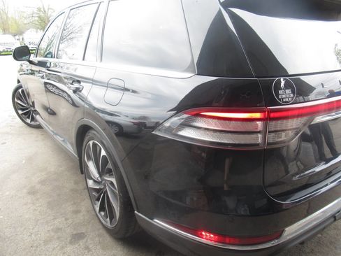 Used 2020 Lincoln Aviator Reserve w/ Equipment Group 202A AWD/4WD image 16