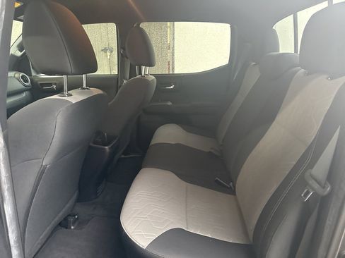 Used 2023 Toyota Tacoma TRD Sport image 8