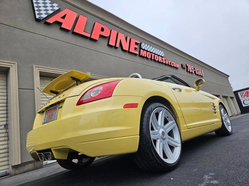 Used 2005 Chrysler Crossfire Limited image 4