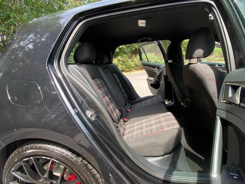 Used 2015 Volkswagen GTI S FWD image 46