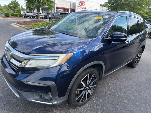 Used 2019 Honda Pilot Touring image 2