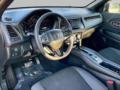 Used 2021 Honda HR-V Sport image 18