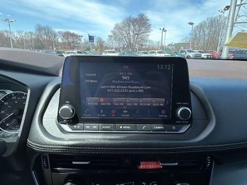 Used 2021 Nissan Rogue SV AWD/4WD image 26