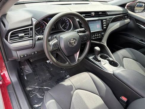 Used 2019 Toyota Camry LE FWD image 13