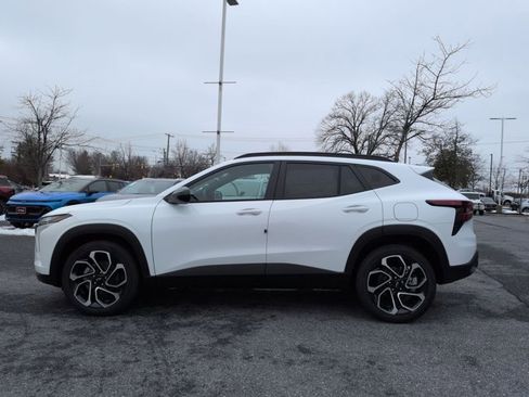 New 2026 Chevrolet Trax RS w/ Sunroof Package image 5