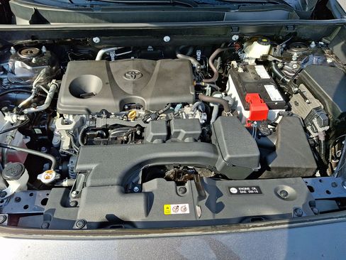 Used 2024 Toyota RAV4 LE AWD/4WD image 30