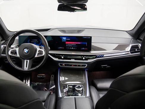 Certified 2024 BMW X7 M60i image 9