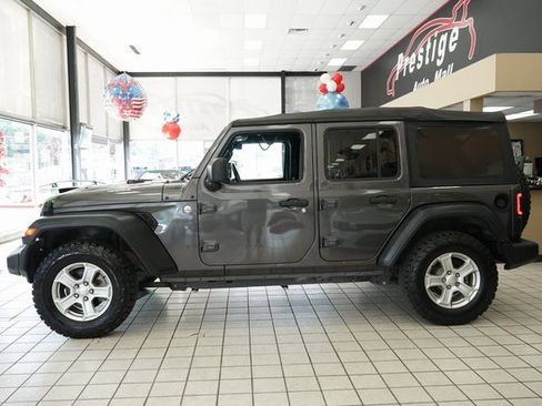 Used 2019 Jeep Wrangler Unlimited Sport S image 3
