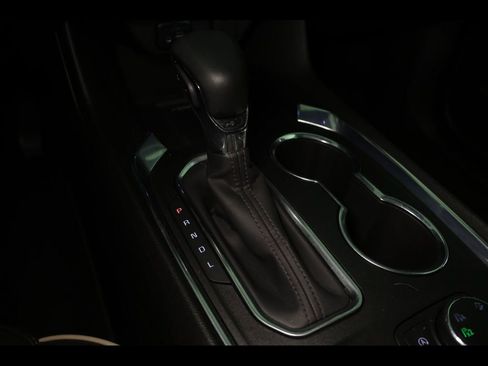 Used 2023 Chevrolet Traverse Premier image 31