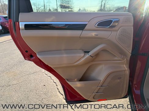 Used 2016 Porsche Cayenne base image 44