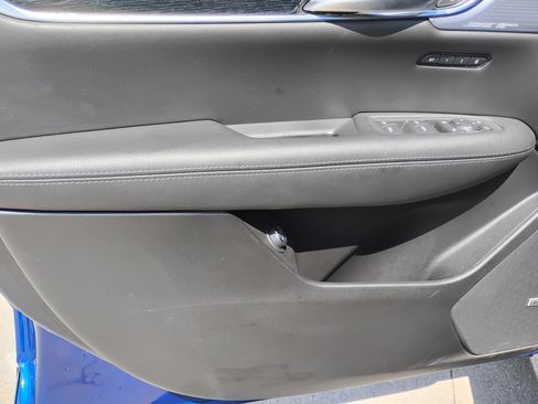 Used 2025 Cadillac XT5 Premium Luxury image 22