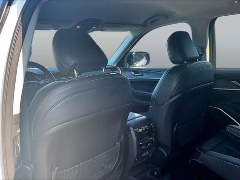 Used 2021 Jeep Grand Cherokee L Limited RWD image 22